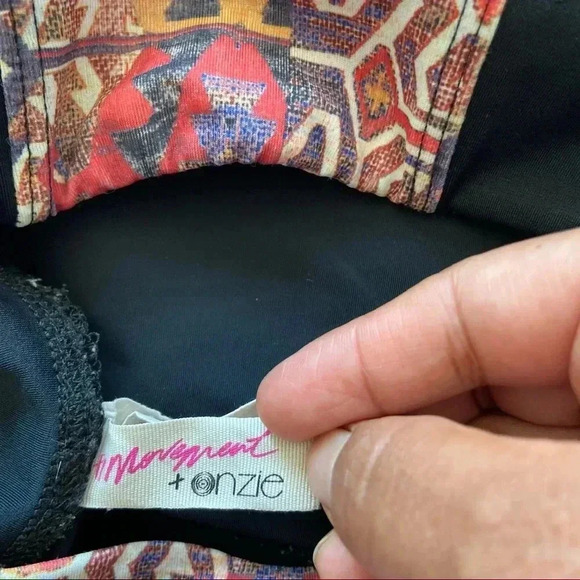 onzie leggings size M/L - Picture 5 of 6